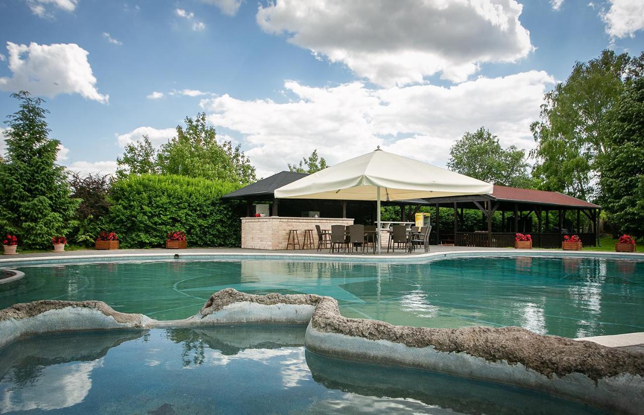 Forras Vendeghaz Villa Dunaegyhaza Buitenkant foto