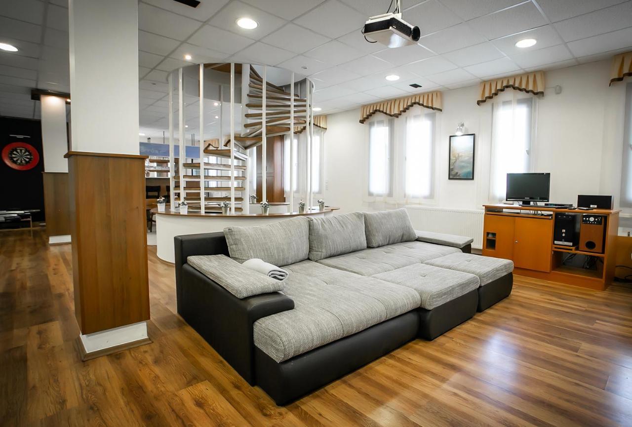 Forras Vendeghaz Villa Dunaegyhaza Buitenkant foto