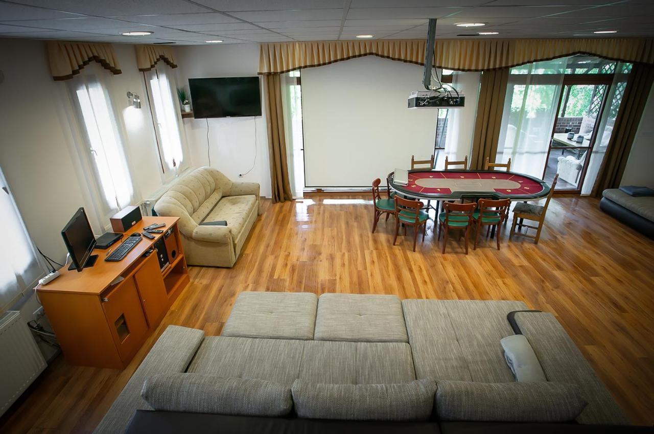 Forras Vendeghaz Villa Dunaegyhaza Buitenkant foto